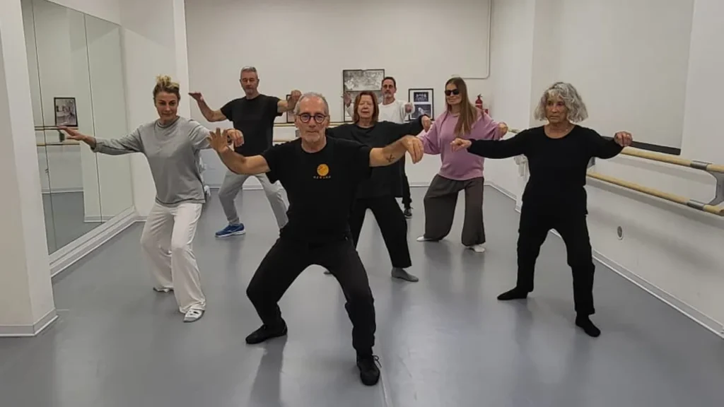 Lezione di Tai Chi in sala all’Accademia Appiano, Roma Balduina